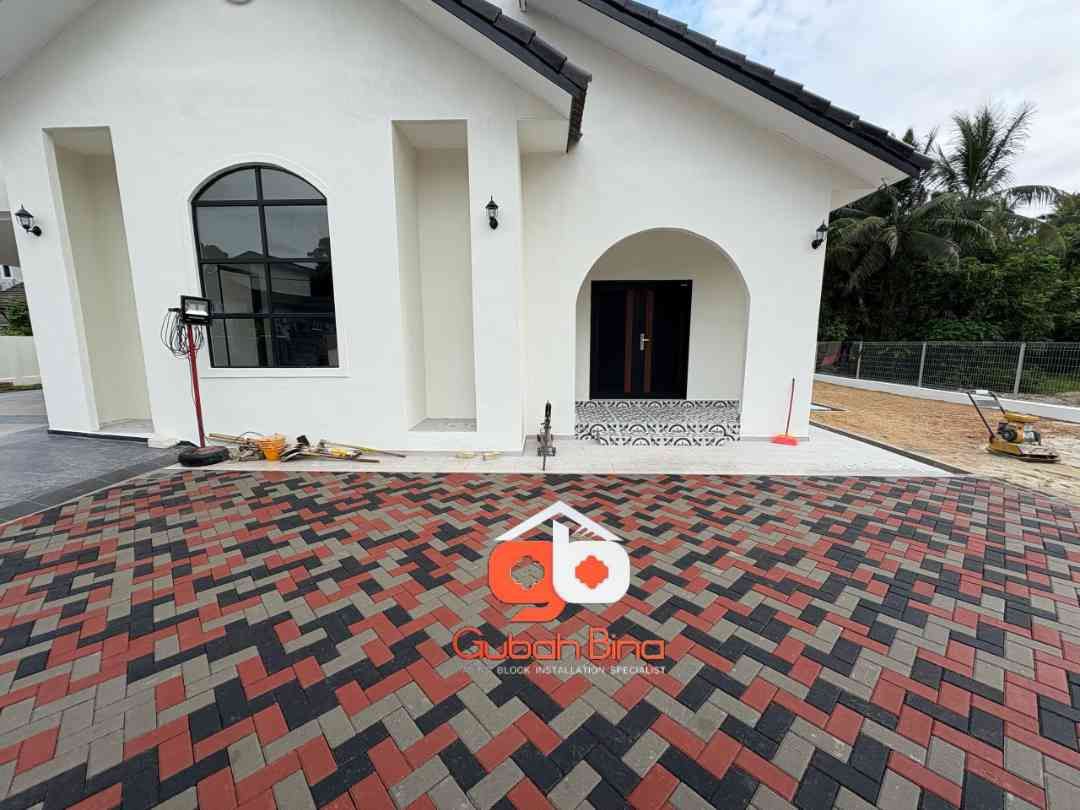 Photo 6150044790645966565 y